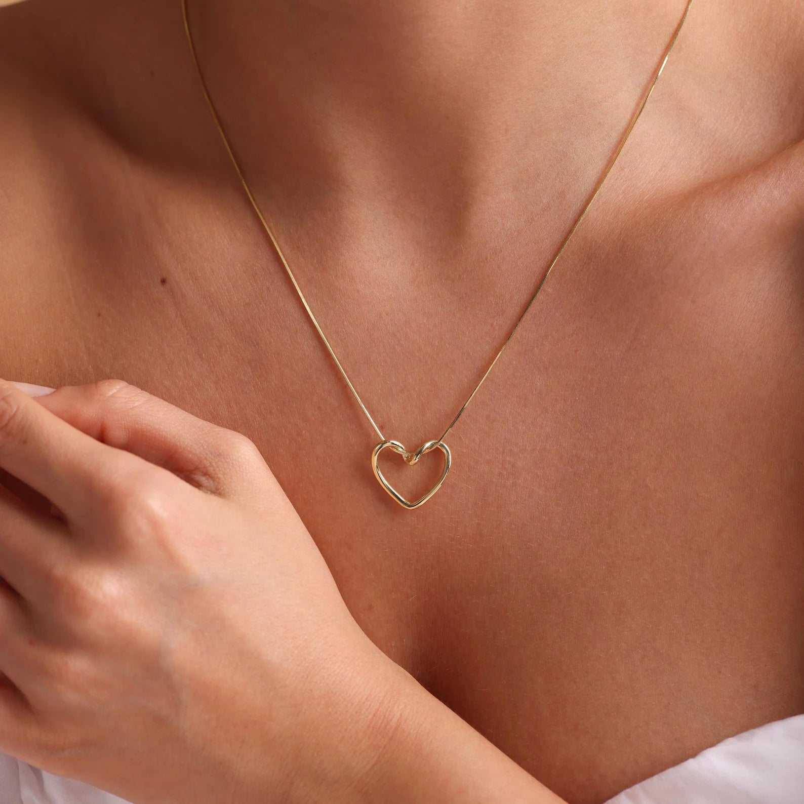 Dainty Heart Necklace - Main Image