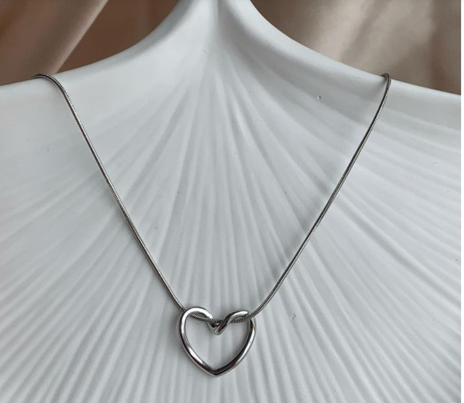 Dainty Heart Necklace