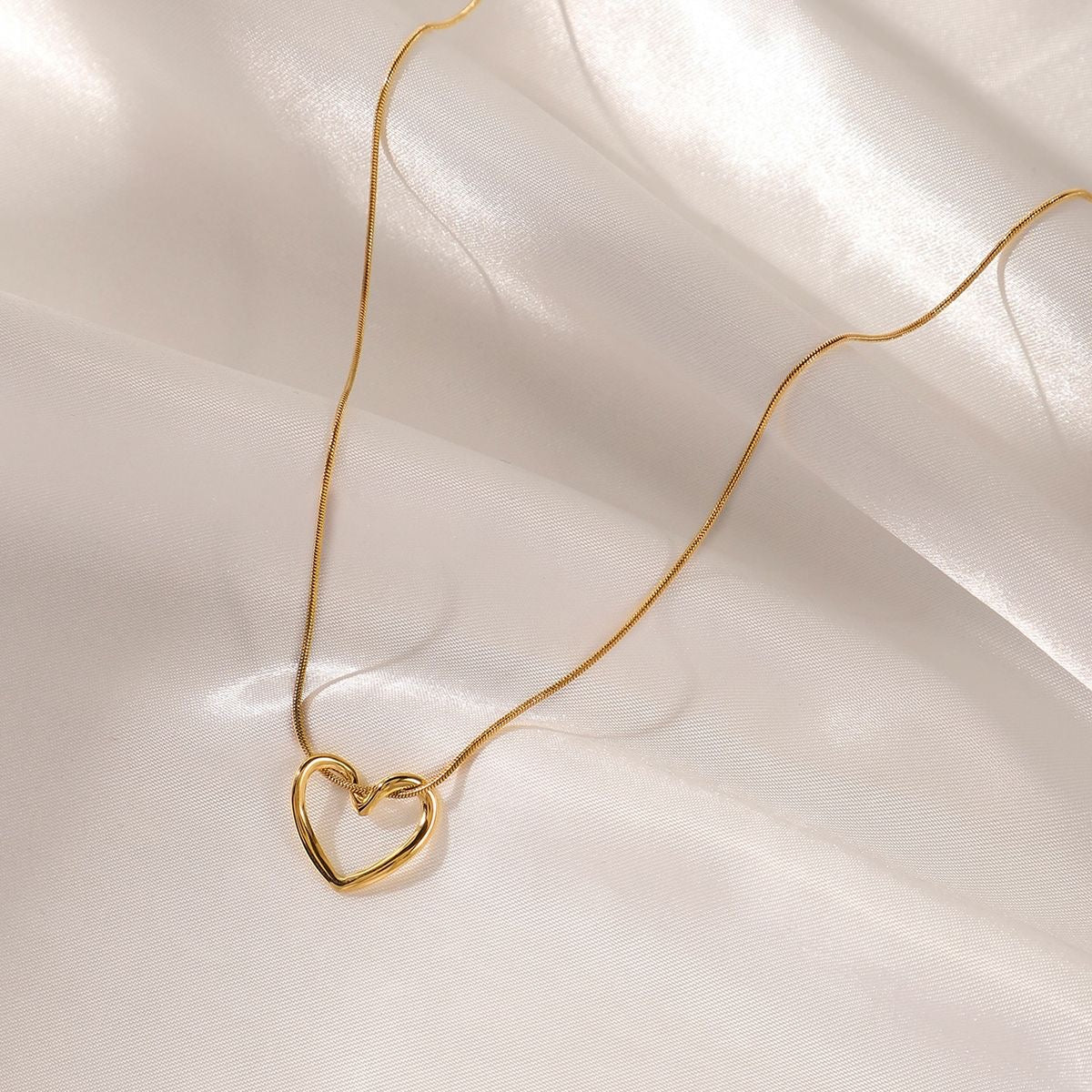 Dainty Heart Necklace