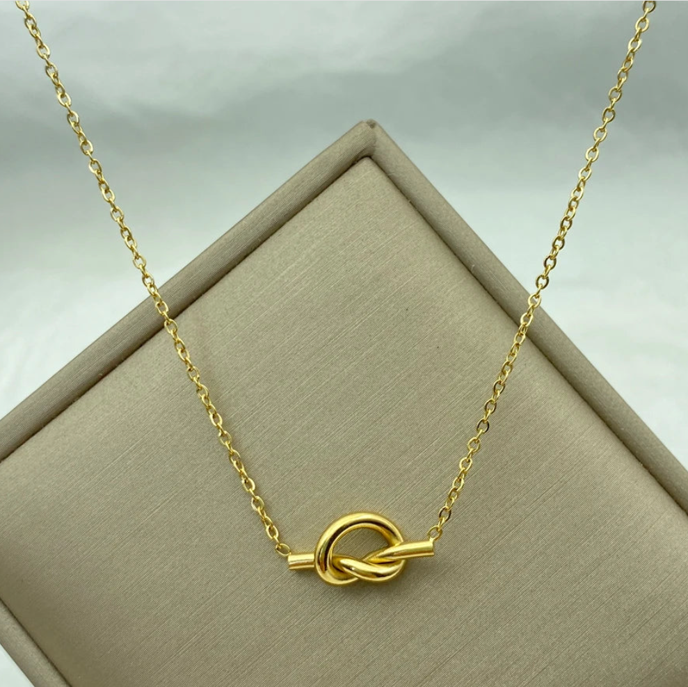 Knot Love Necklace