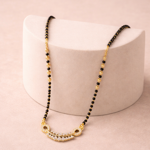 Noor Curve Mangalsutra
